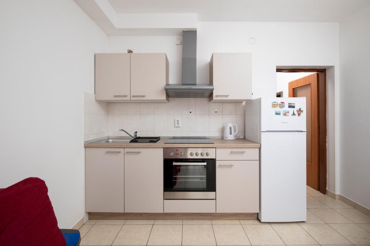 Sunny Apartment Valbandon Fazana Exterior photo