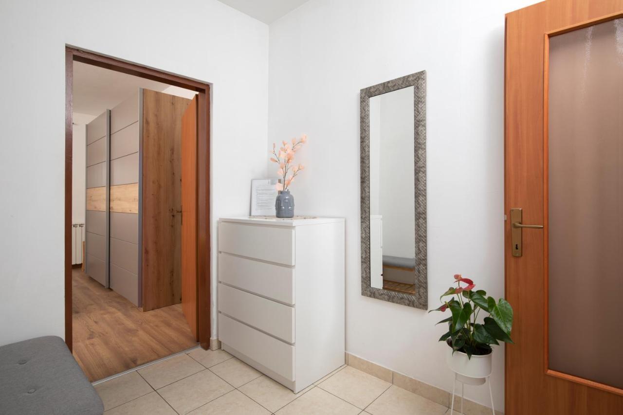 Sunny Apartment Valbandon Fazana Exterior photo
