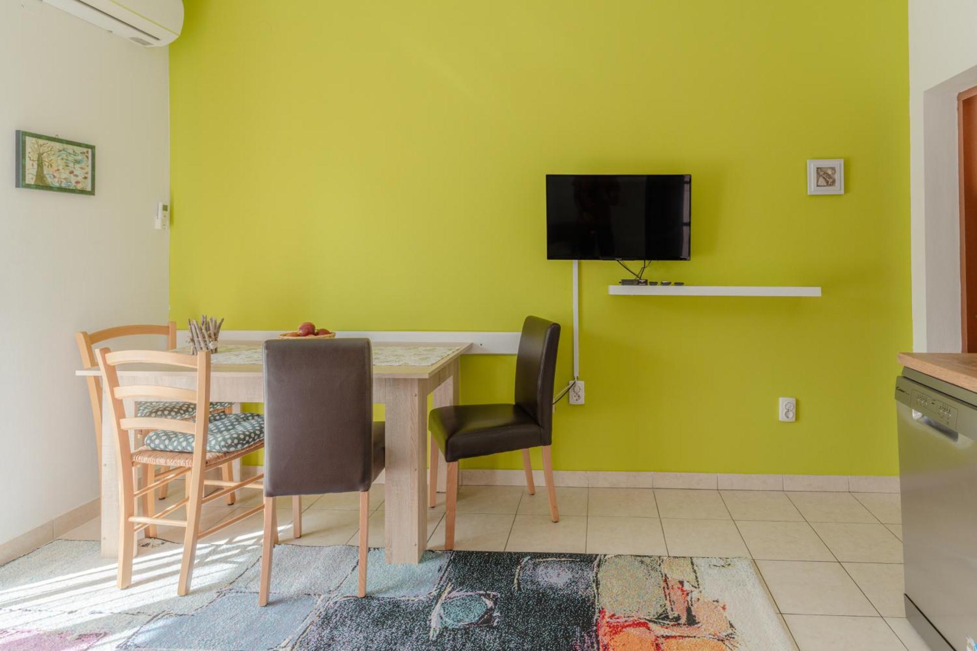 Sunny Apartment Valbandon Fazana Exterior photo