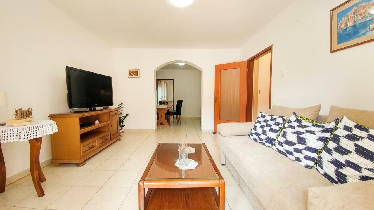 Sunny Apartment Valbandon Fazana Exterior photo